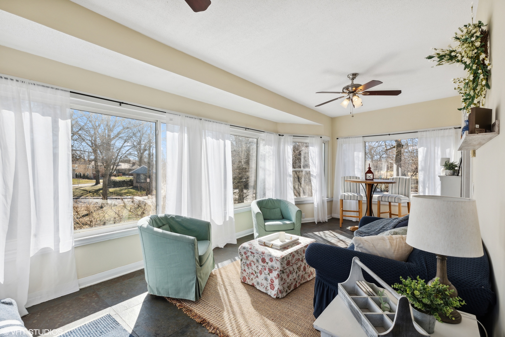 17859 Howe Avenue Homewood, IL 60430 - Photo 3 of 25 a living room with furniture and a large window