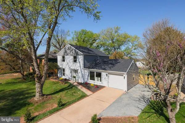 $959,900 | 13622 Ellendale Drive, Chantilly, VA 20151