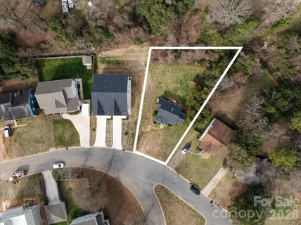 $290,000 | 3133 Columbus Circle, Charlotte, NC 28208