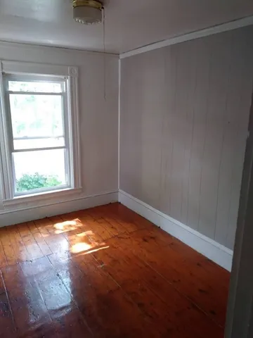 $2,400 | 21 Pleasant Street, Unit 2, Upton, MA 01568