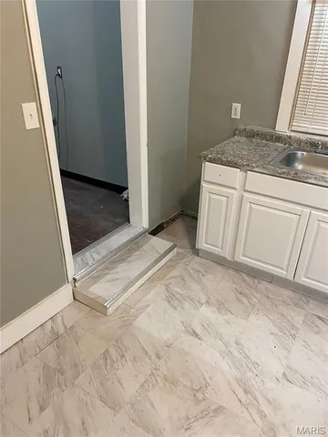 $120,000 | 8127 Airport Road, St. Louis, MO 63134