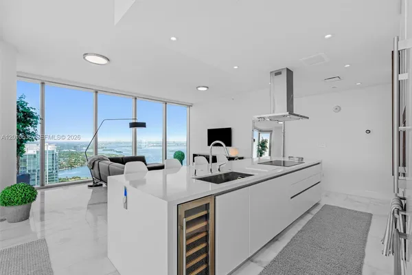 $9,850 | 700 Northeast 26th Terrace, Unit 5606, Miami, FL 33137