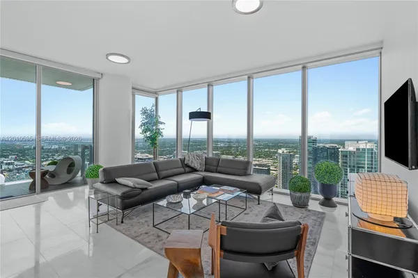 $9,850 | 700 Northeast 26th Terrace, Unit 5606, Miami, FL 33137