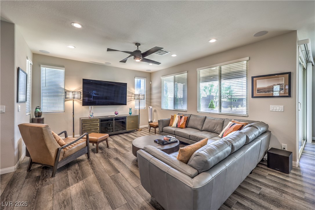 12555 Dolan Point Street Las Vegas, NV 89138 - Photo 14 of 96