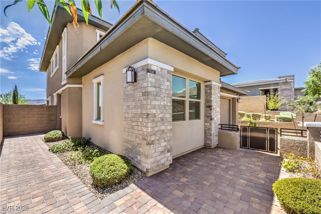 12555 Dolan Point Street Las Vegas, NV 89138 - Photo 5 of 96