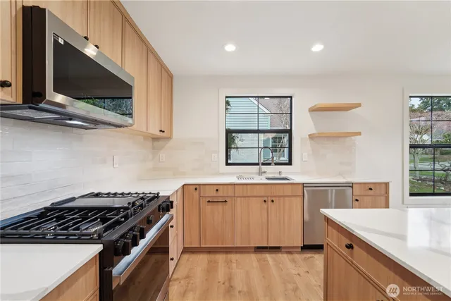 $7,500 | 2809 40th Avenue West, Seattle, WA 98199