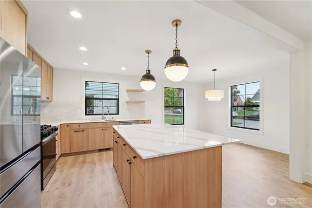 $7,500 | 2809 40th Avenue West, Seattle, WA 98199