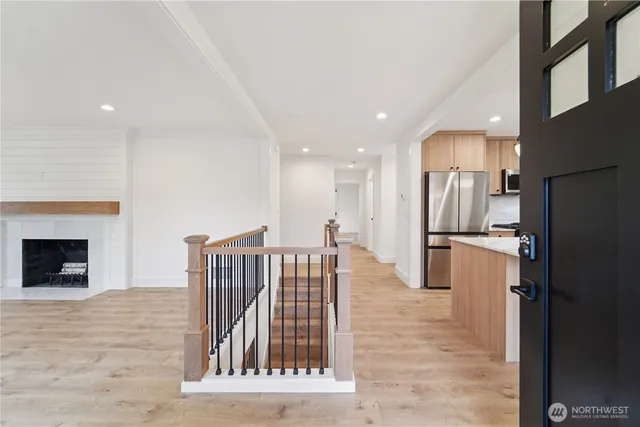 $7,500 | 2809 40th Avenue West, Seattle, WA 98199