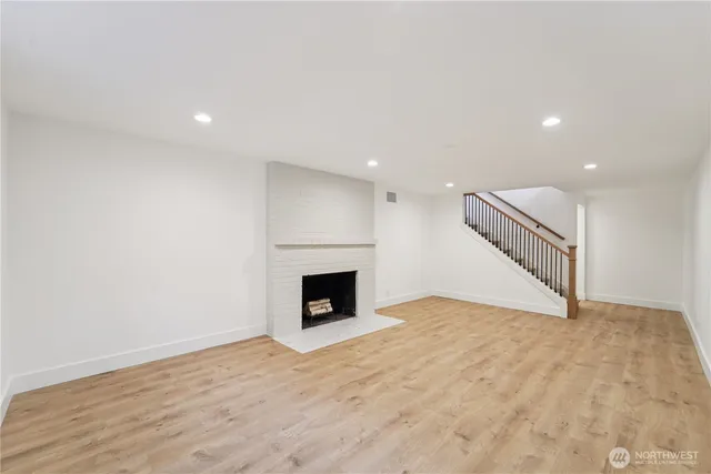 $7,500 | 2809 40th Avenue West, Seattle, WA 98199