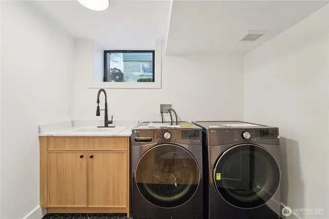 $7,500 | 2809 40th Avenue West, Seattle, WA 98199