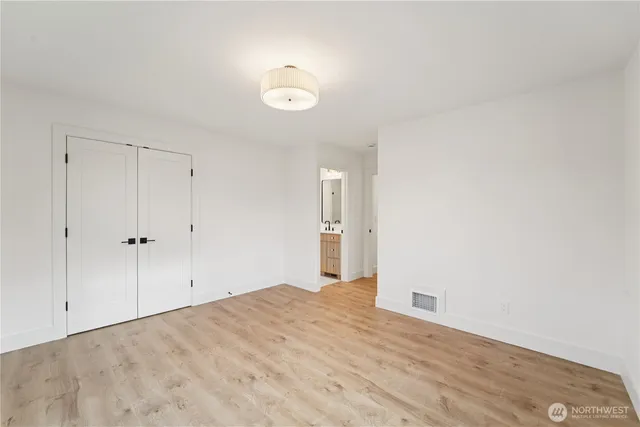 $7,500 | 2809 40th Avenue West, Seattle, WA 98199