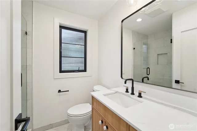 $7,500 | 2809 40th Avenue West, Seattle, WA 98199