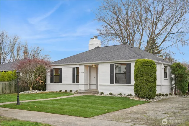$7,500 | 2809 40th Avenue West, Seattle, WA 98199
