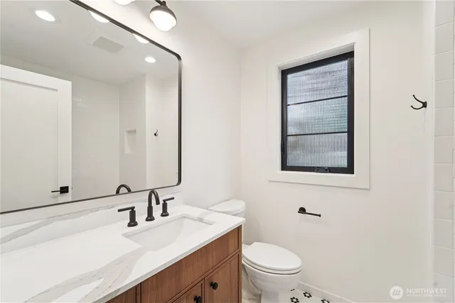 $7,500 | 2809 40th Avenue West, Seattle, WA 98199