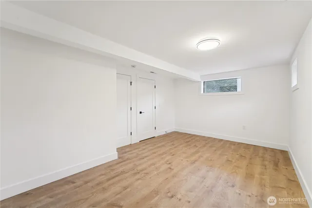 $7,500 | 2809 40th Avenue West, Seattle, WA 98199