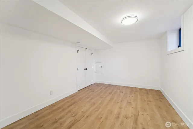 $7,500 | 2809 40th Avenue West, Seattle, WA 98199