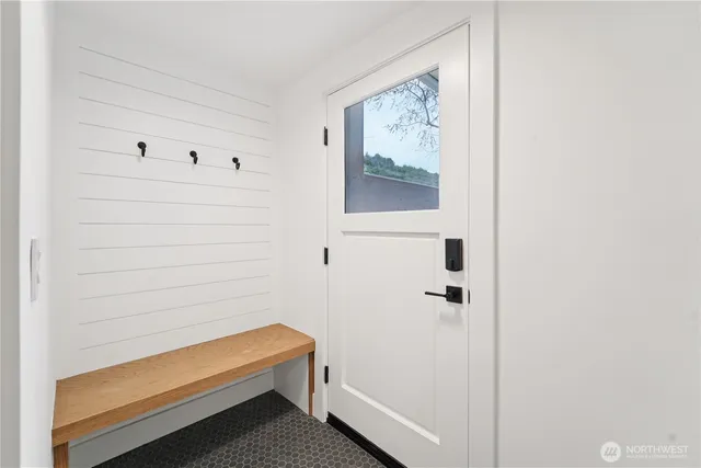 $7,500 | 2809 40th Avenue West, Seattle, WA 98199