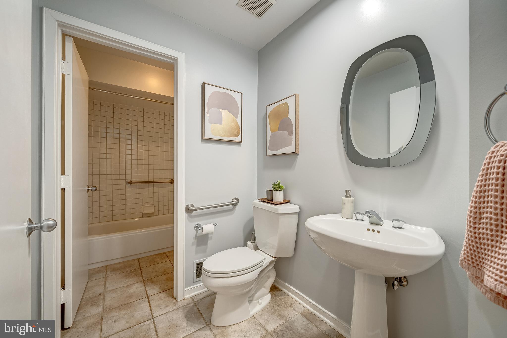 1472 Waterfront Road Reston, VA 20194 - Photo 36 of 81