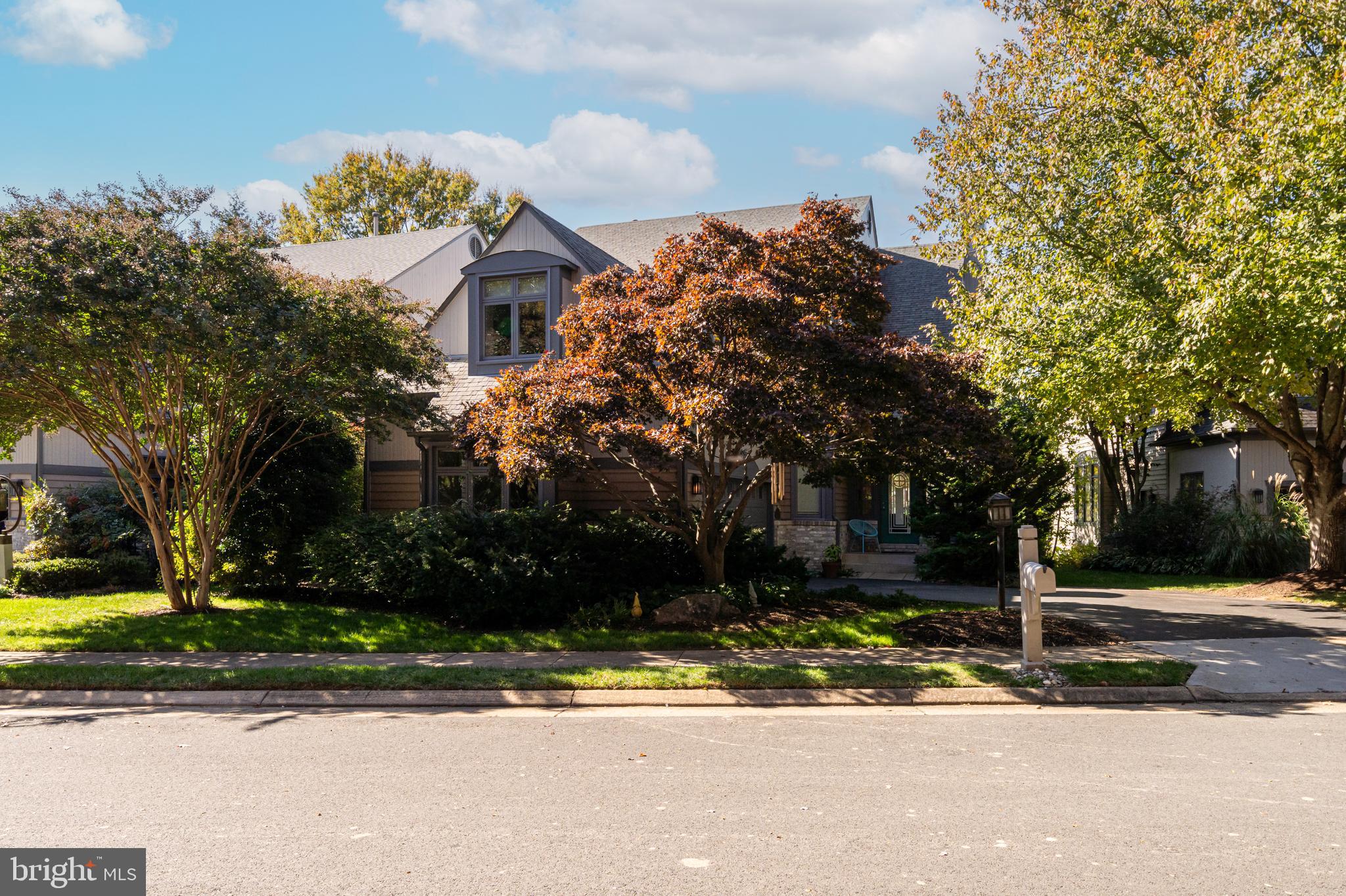 1472 Waterfront Road Reston, VA 20194 - Photo 4 of 81