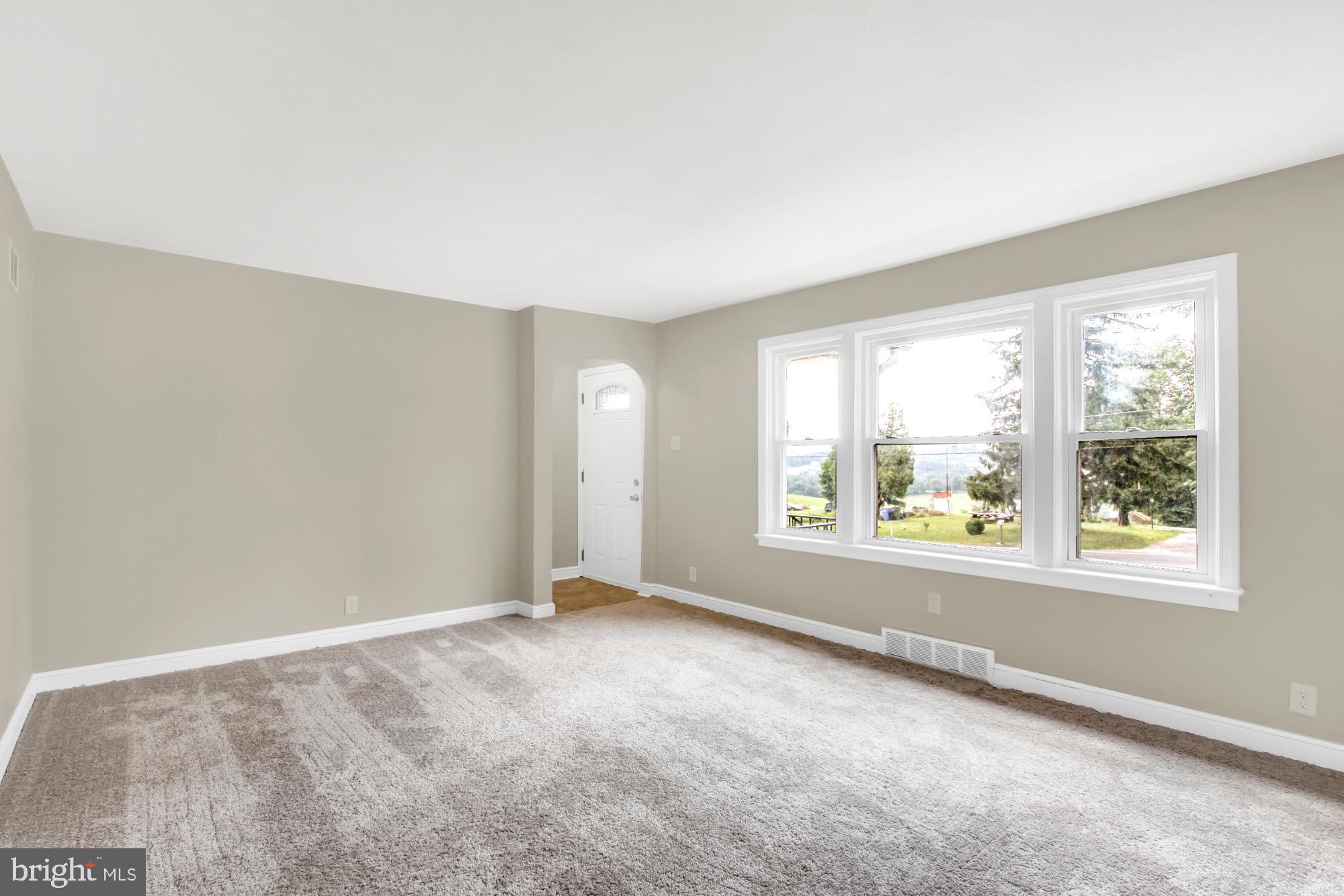 320 Winterstown Road Red Lion, PA 17356 - Photo 4 of 23 Gallery Image 4