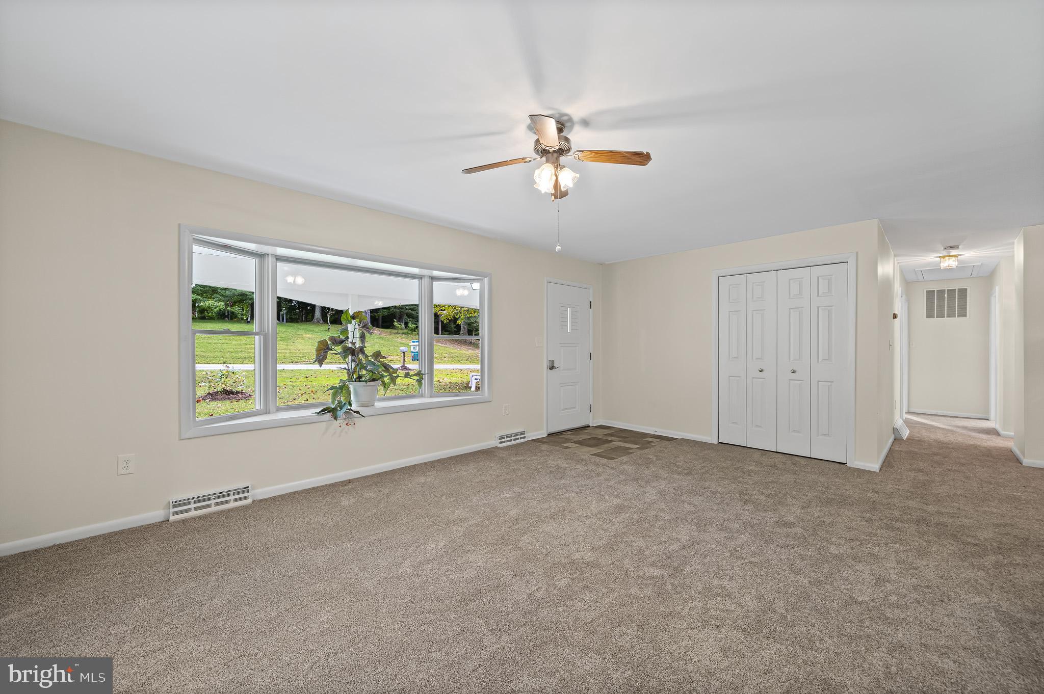 420 Clay Hammond Road Prince Frederick, MD 20678 - Photo 12 of 38 Spacious Living room