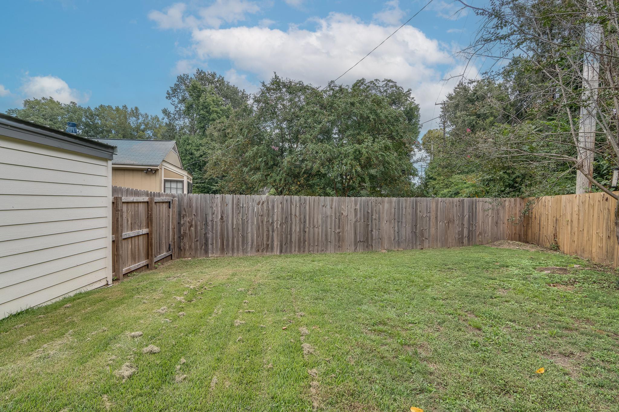 3901 Lytle Circle Memphis, TN 38122 - Photo 30 of 36 a view of a backyard