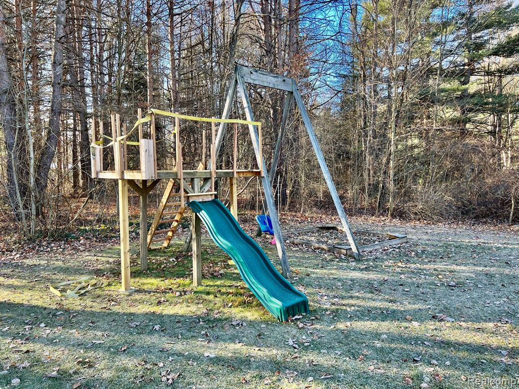 7845 Sparling Road Goodells, MI 48027 - Photo 41 of 46