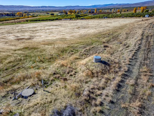 a view of a lake with an ocean beach
