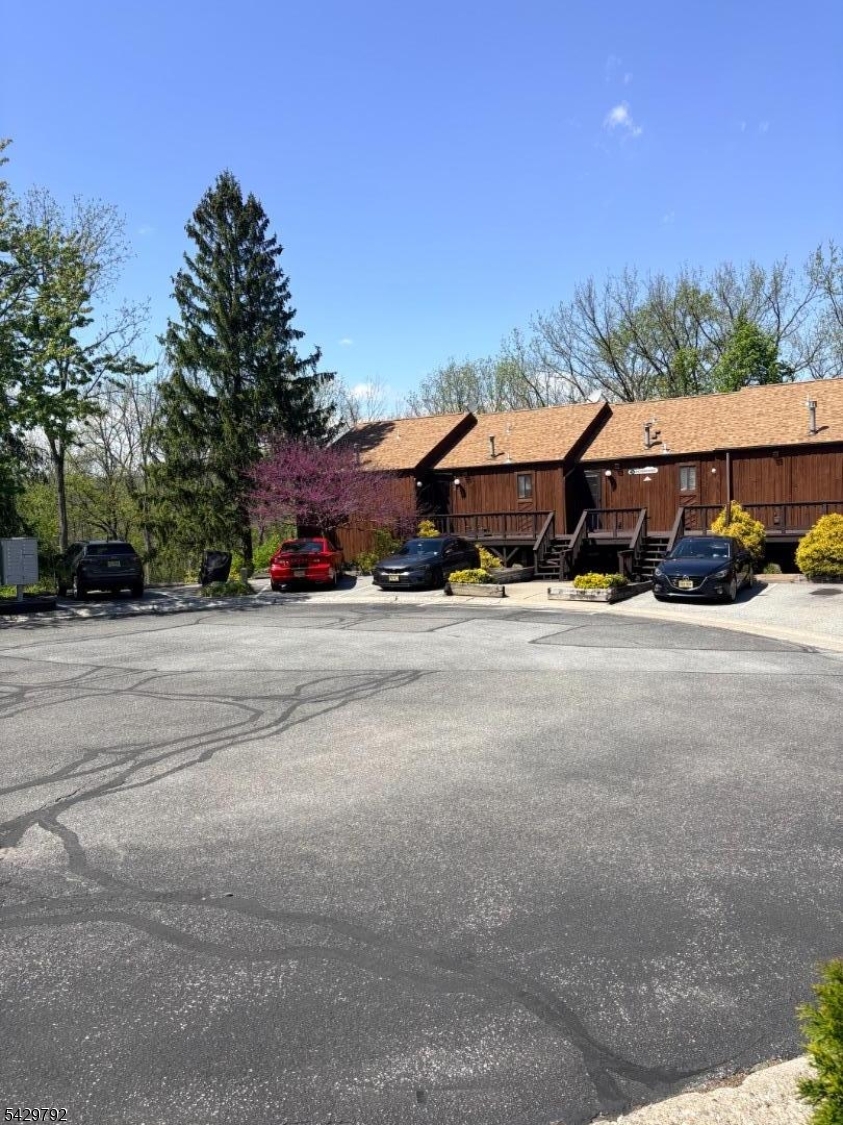 2 Jackson Hole, Unit 5 Vernon, NJ 07462 - Photo 3 of 14