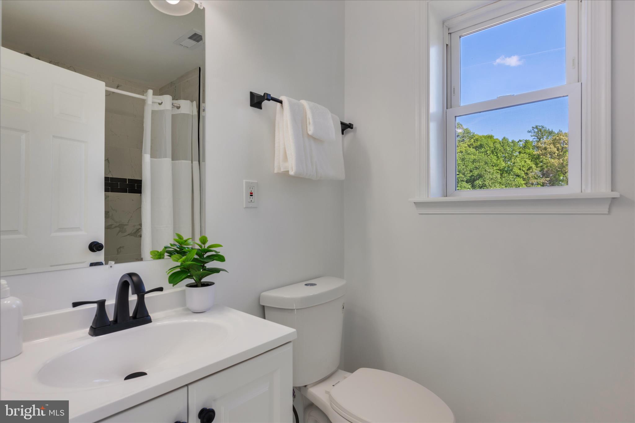 6810 Surratts Road Clinton, MD 20735 - Photo 16 of 40