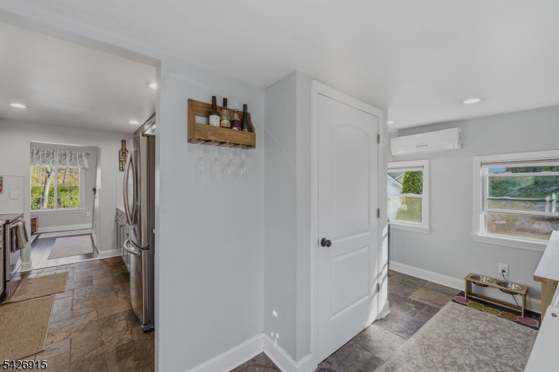 101 Pitney Road Hopatcong, NJ 07821 - Photo 13 of 38