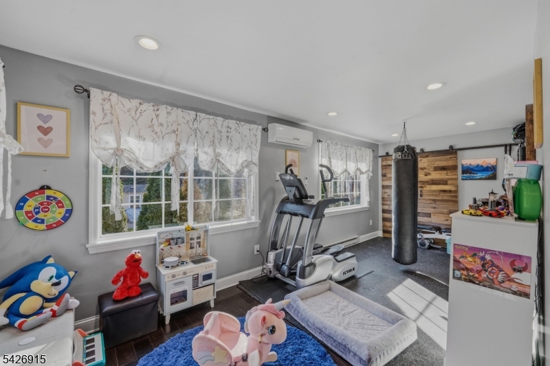 101 Pitney Road Hopatcong, NJ 07821 - Photo 17 of 38