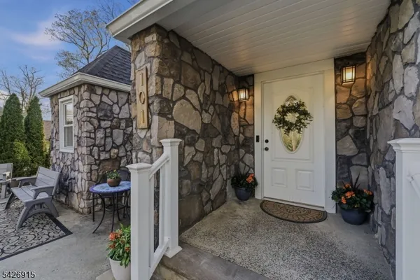 $435,000 | 101 Pitney Road, Hopatcong, NJ 07821