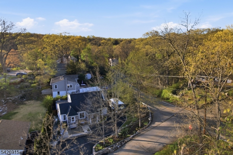 101 Pitney Road Hopatcong, NJ 07821 - Photo 5 of 38