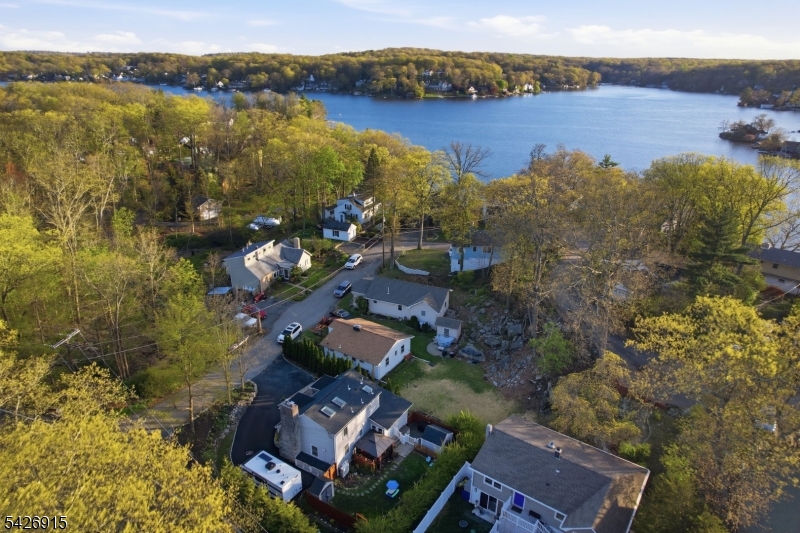 101 Pitney Road Hopatcong, NJ 07821 - Photo 6 of 38