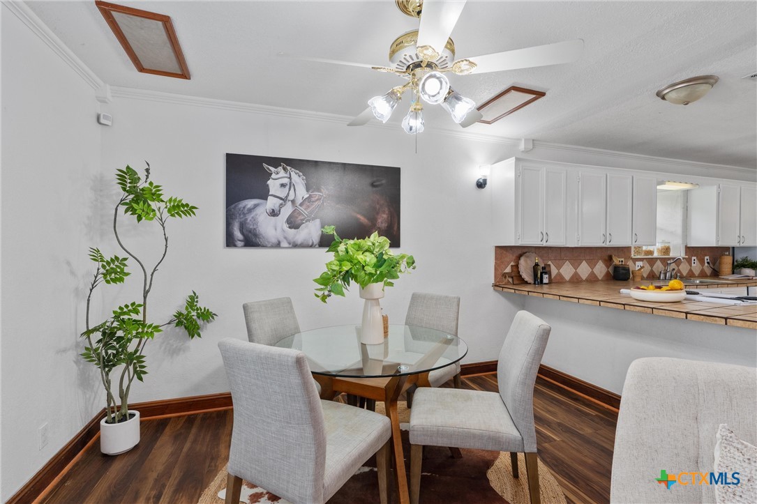 5203 Denmans Loop Belton, TX 76513 - Photo 5 of 26 Casula Dining Area