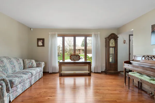 $549,999 | 17203 Highwood Drive, Orland Park, IL 60467