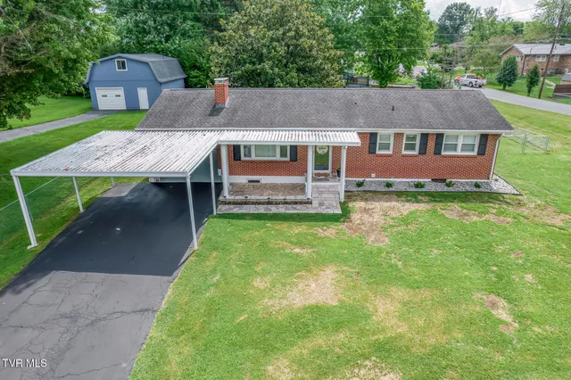 $269,900 | 401 Sherwood Road, Bristol, VA 24201