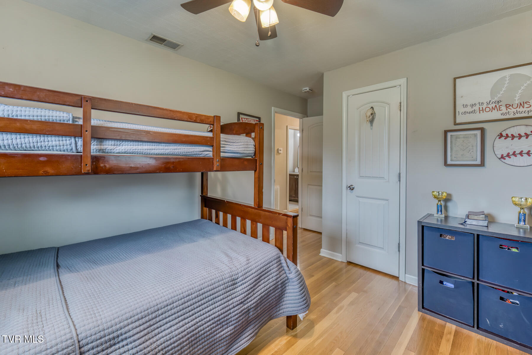 401 Sherwood Road Bristol, VA 24201 - Photo 24 of 43 3RD BEDROOM 2ND SHOT