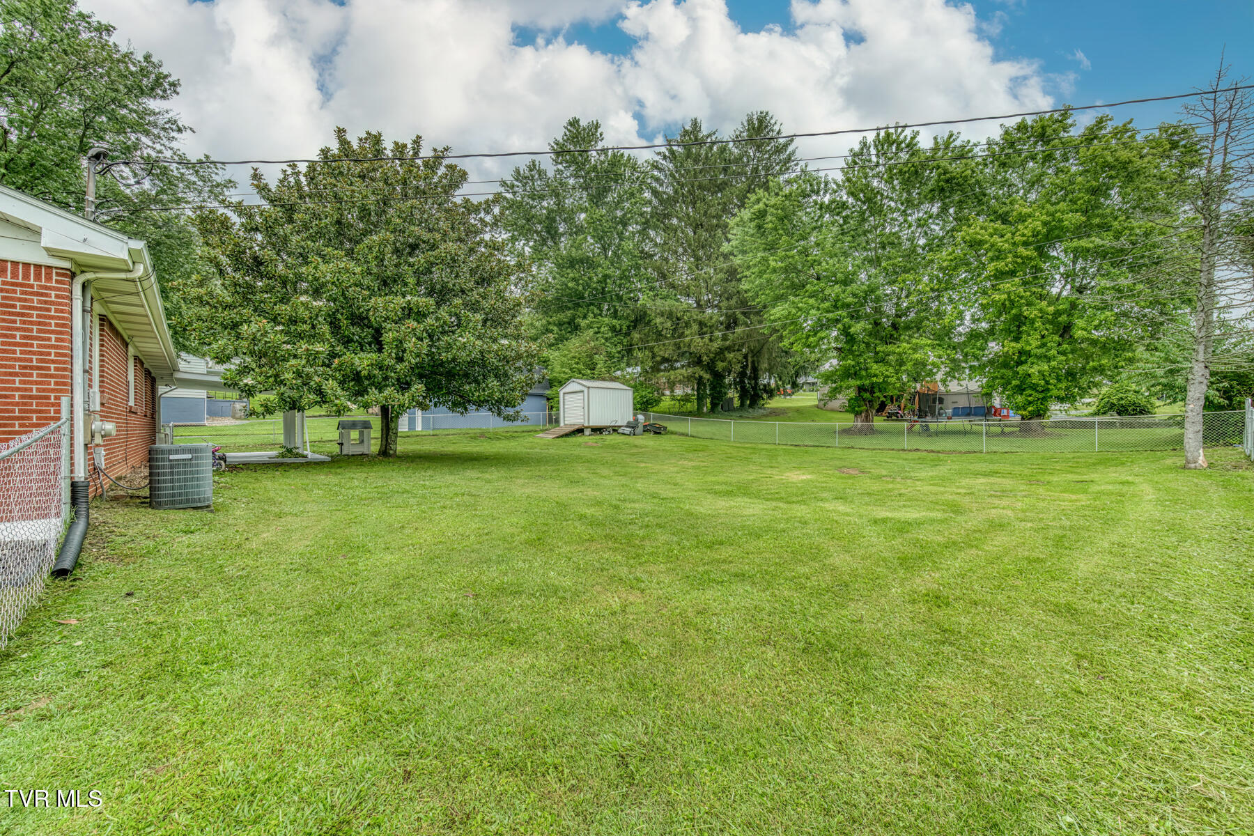 401 Sherwood Road Bristol, VA 24201 - Photo 31 of 43 BACK YARD