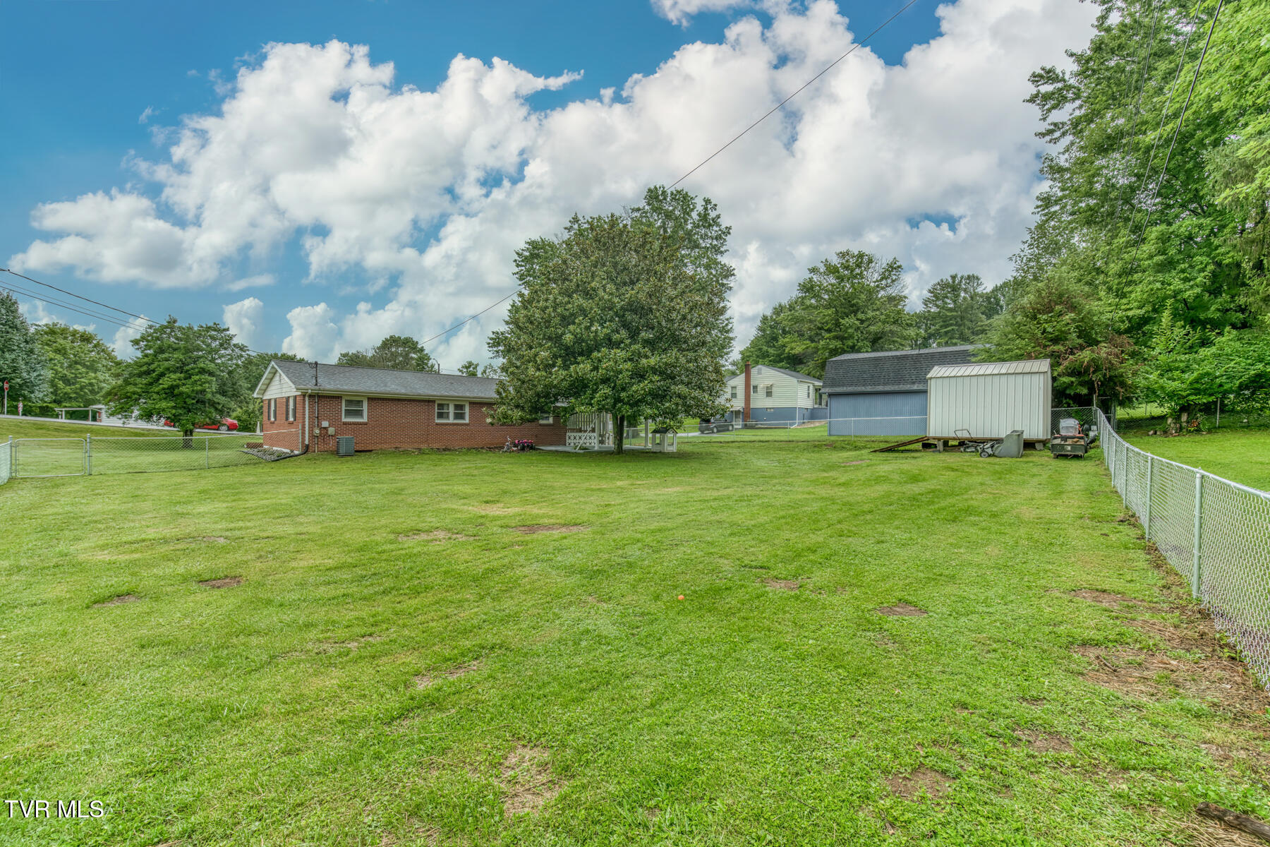 401 Sherwood Road Bristol, VA 24201 - Photo 32 of 43 BACK YARD 2ND SHOT