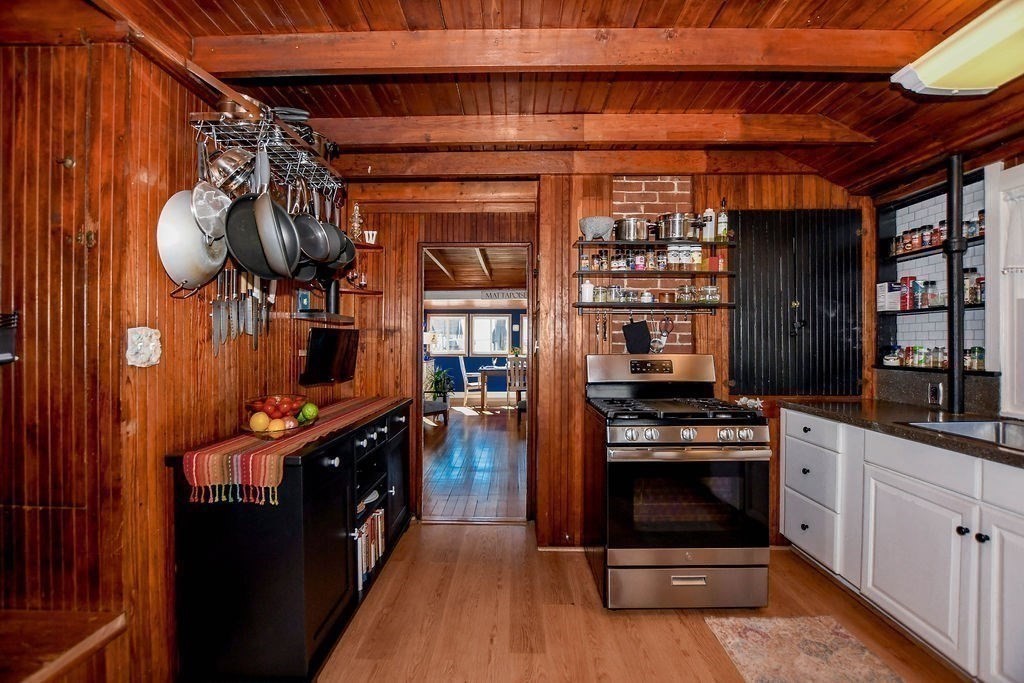 8 Briar Road Mattapoisett, MA 02739 - Photo 5 of 41 Gallery Image 5