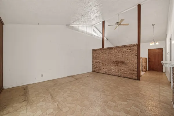 $175,000 | 4303 Brownstone Lane, Houston, TX 77053