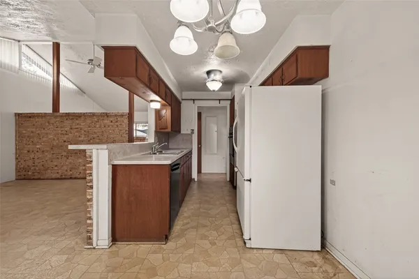 $175,000 | 4303 Brownstone Lane, Houston, TX 77053