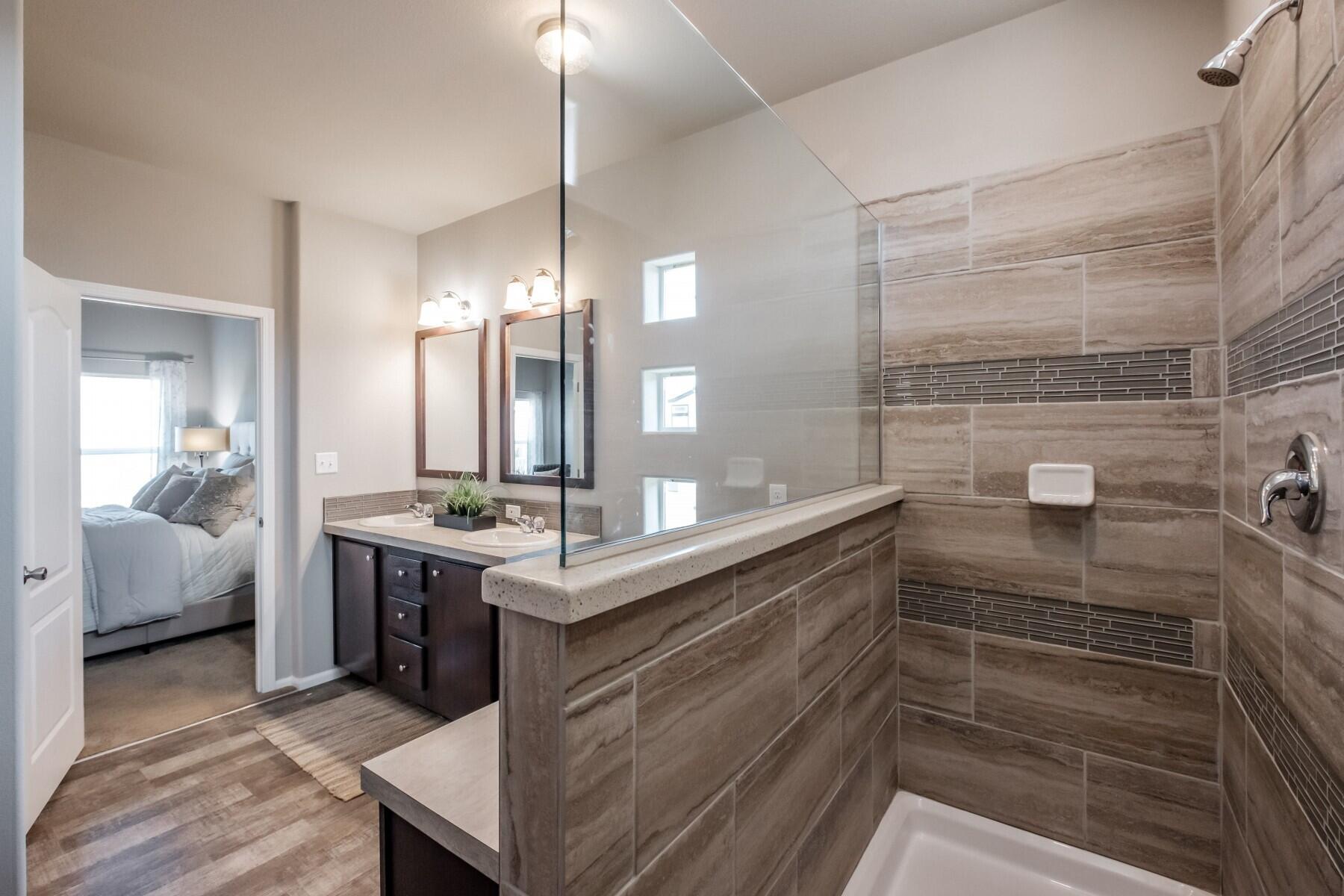 51440 Telegraph Road La Pine, OR 97739 - Photo 21 of 42 Master Bath.