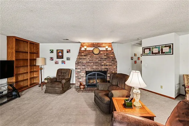 $730,000 | 19190 State Avenue, Tonganoxie, KS 66086