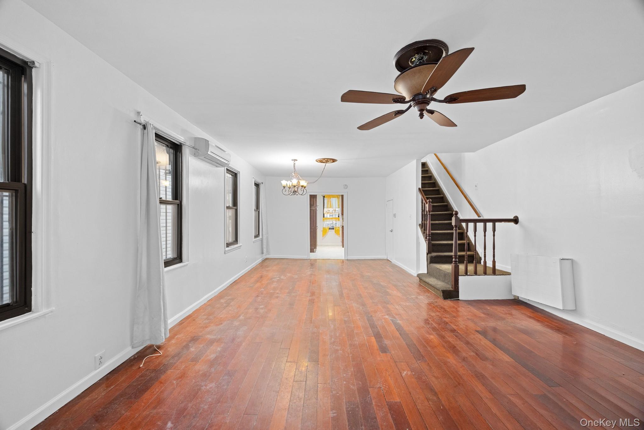 16737 109th Road Queens, NY 11433 - Photo 5 of 19