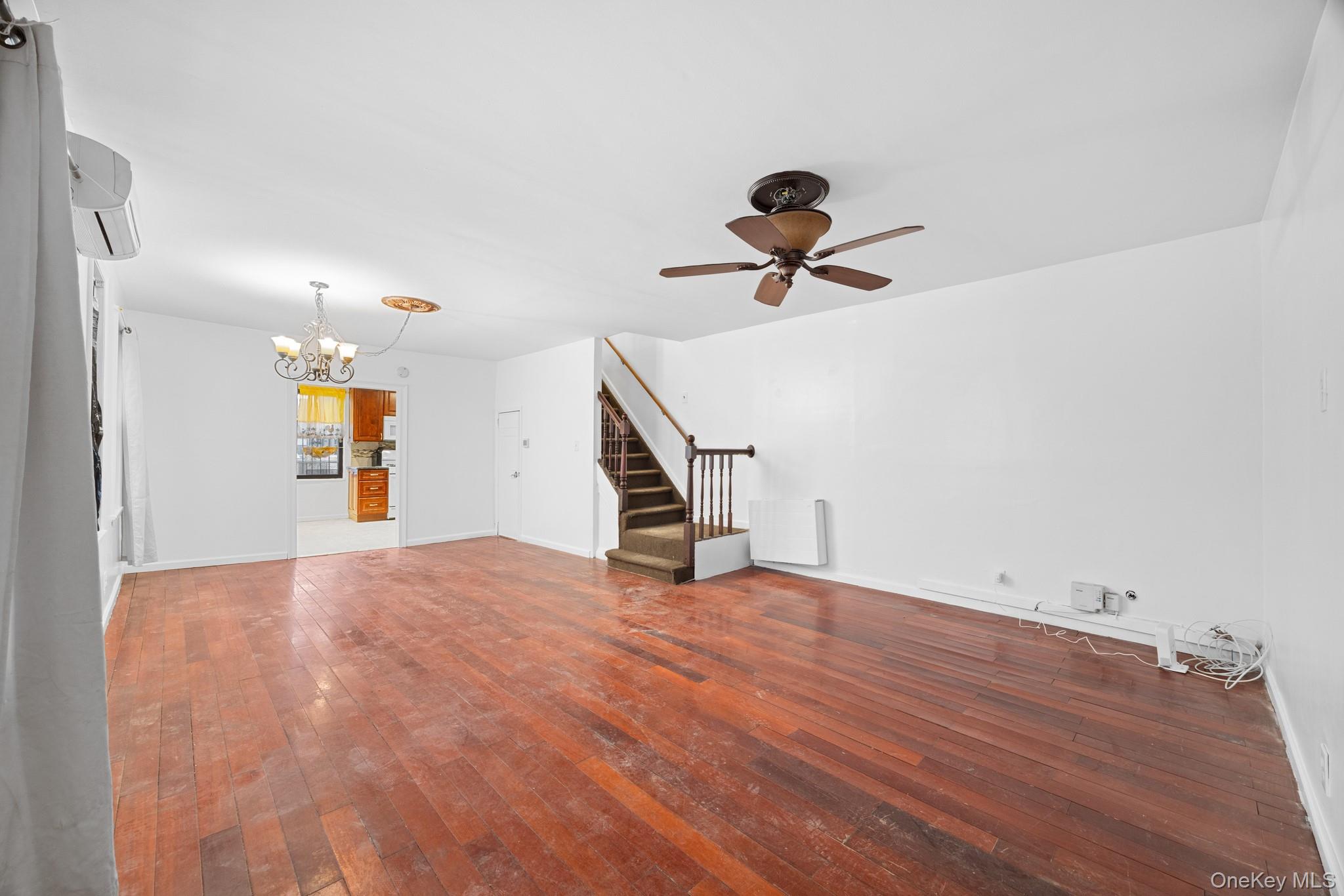 16737 109th Road Queens, NY 11433 - Photo 6 of 19