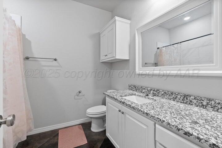 7400 Jake Street Amarillo, TX 79119 - Photo 11 of 14 Bathroom 2