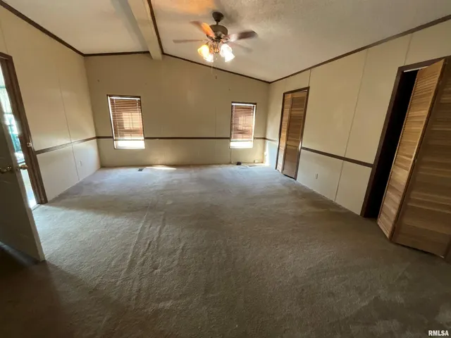 $185,000 | 7106 Krutsinger Road, Kinmundy, IL 62854